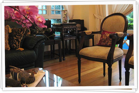 Charming Traditional Living Room